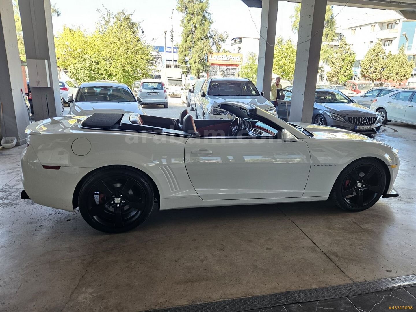Galeriden Chevrolet Camaro 3.6 2012 Model İzmir 140.000 km Beyaz 6