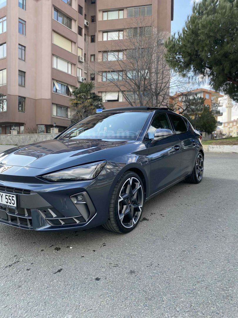 Sahibinden Cupra Leon 1.5 eTSI VZ Line 2024 Model Tekirdağ 22.200 km Gri 2