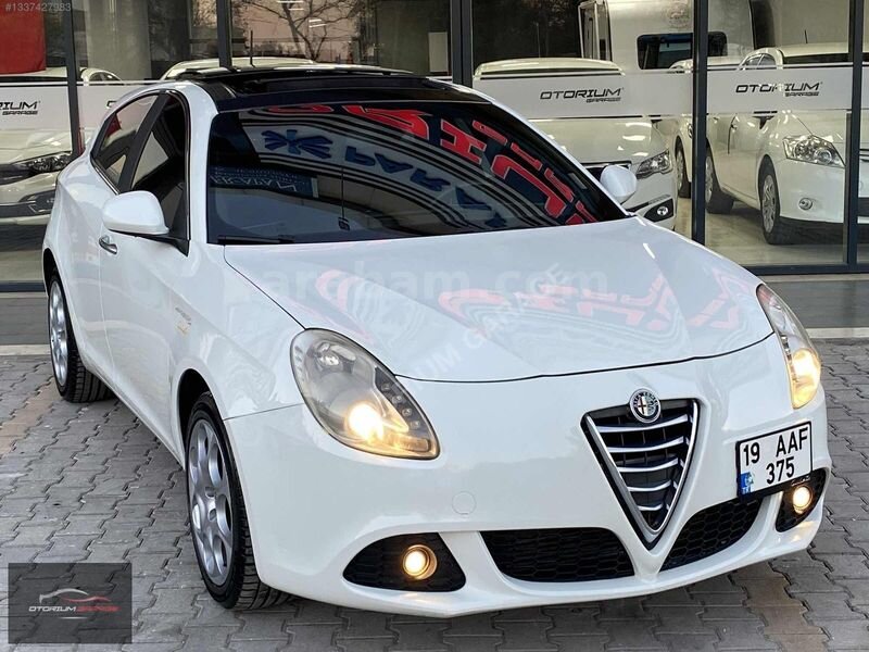 OTORIUM-2012 Giulietta 1.4 TB 170 Hp TCT -Değişensiz-Cam Tavan 1