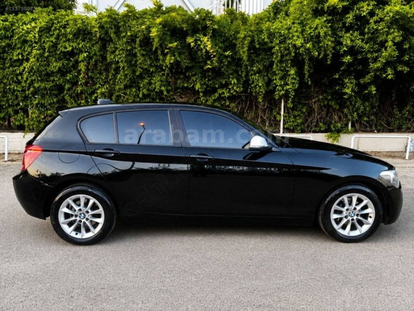 Galeriden BMW 1 Serisi 116i Urban Line 2012 Model Antalya 192.000 km Siyah 2