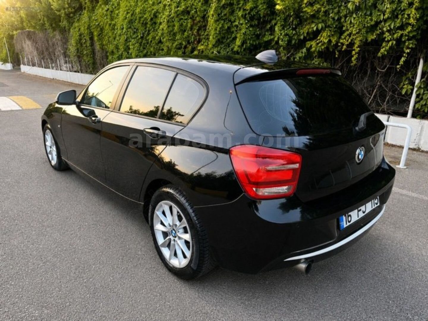 Galeriden BMW 1 Serisi 116i Urban Line 2012 Model Antalya 192.000 km Siyah 5