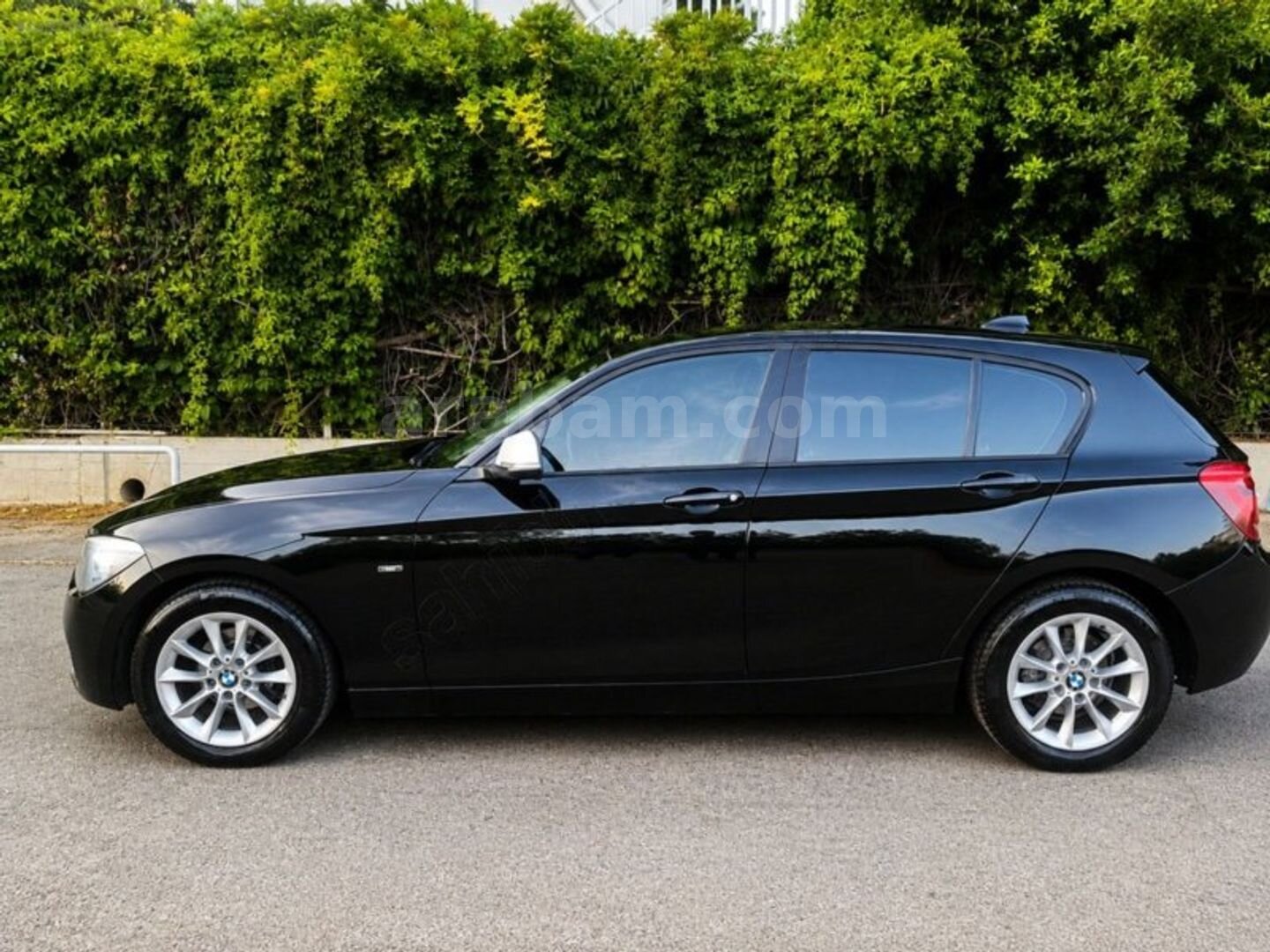 Galeriden BMW 1 Serisi 116i Urban Line 2012 Model Antalya 192.000 km Siyah 6