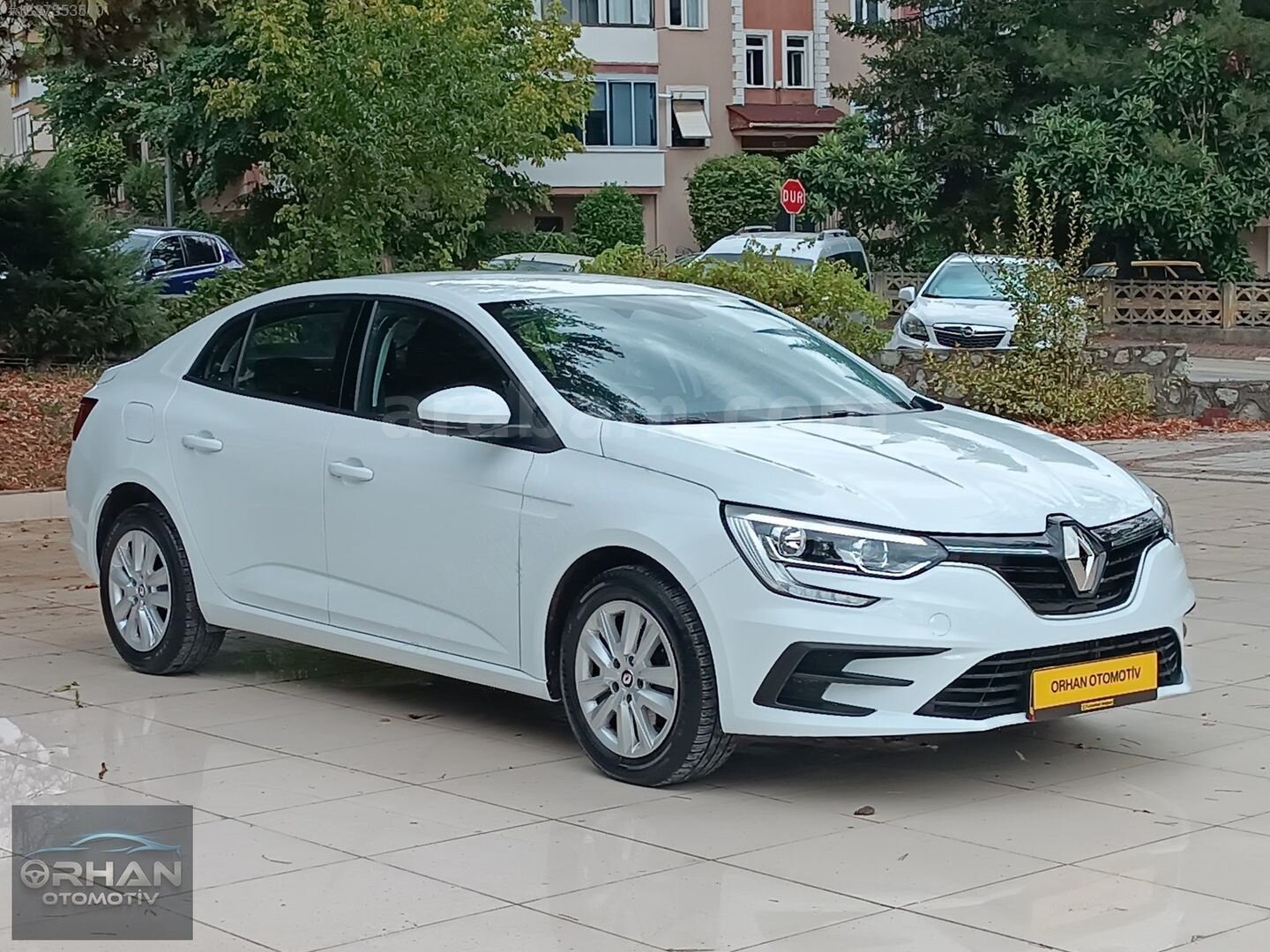 Galeriden Renault Megane 1.3 TCe Touch 2025 Model Karabük 40.598 km Beyaz 3
