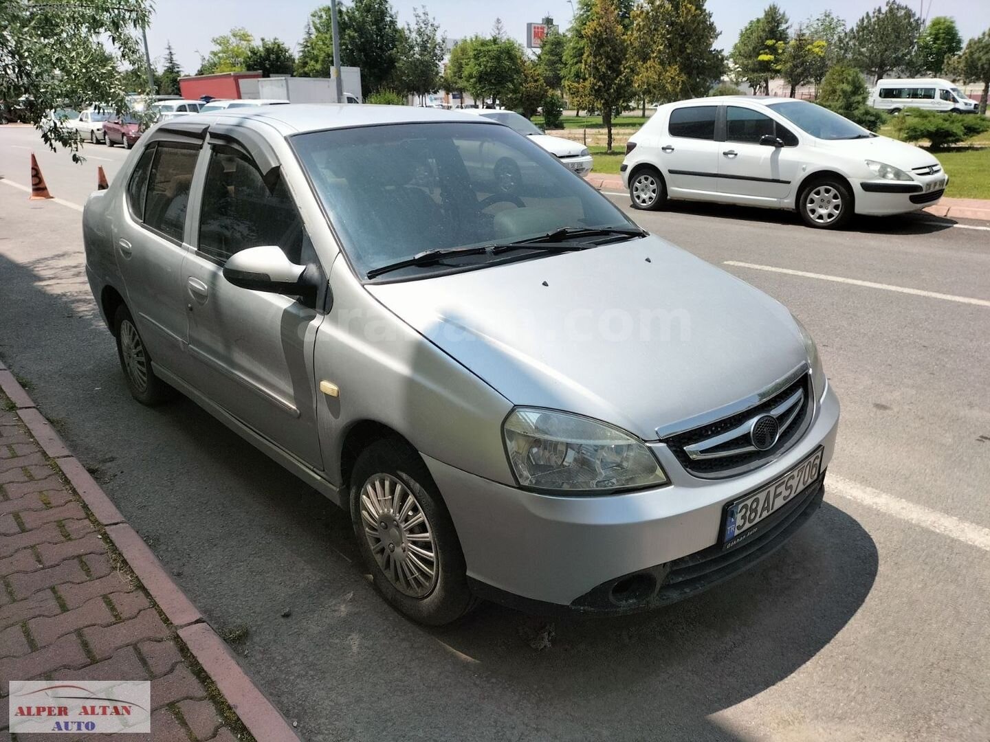 Galeriden Tata Indigo 1.4 TDI Comfort 2008 Model Kayseri 288.000 km Gri 5