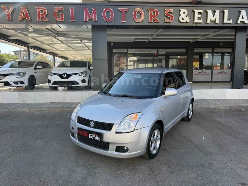 Galeriden Suzuki Swift 1.3 MT 4X2 2006 Model Antalya 220.000 km Gri