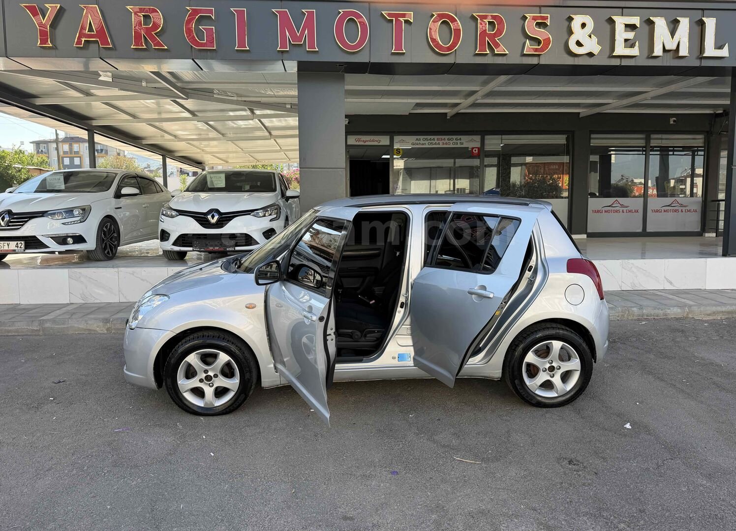 Galeriden Suzuki Swift 1.3 MT 4X2 2006 Model Antalya 220.000 km Gri 5