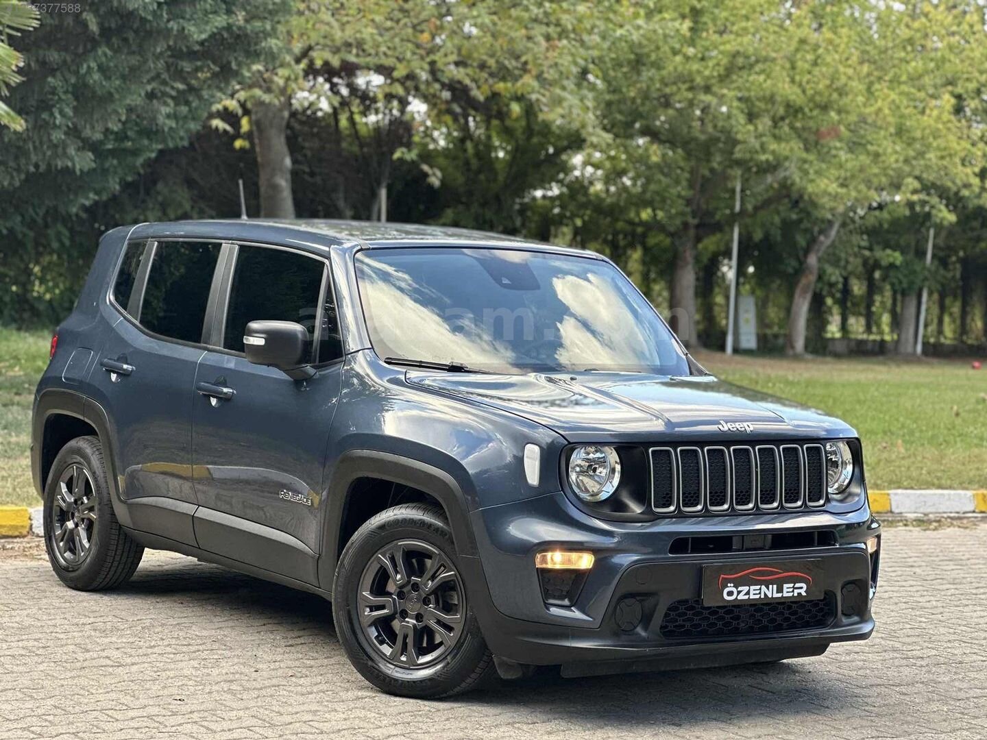 ÖZENLER OTO'DAN HATASIZ JEEP RENEGEDE 7