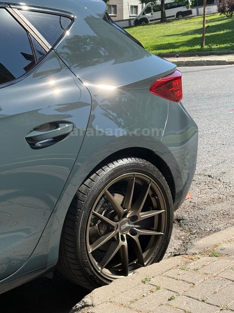 Sahibinden Cupra Leon 1.5 eTSI Standart 2024 Model İstanbul 6.002 km Mavi 5