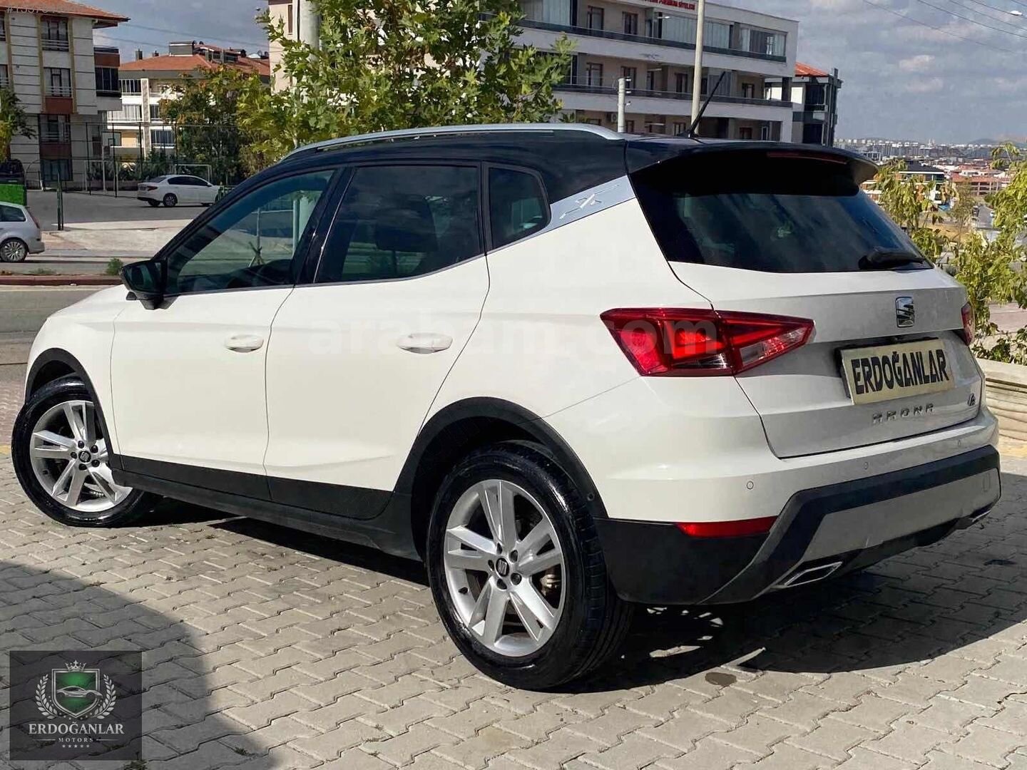 Galeriden Seat Arona 1.0 EcoTSI FR 2021 Model Konya 76.900 km Beyaz 4