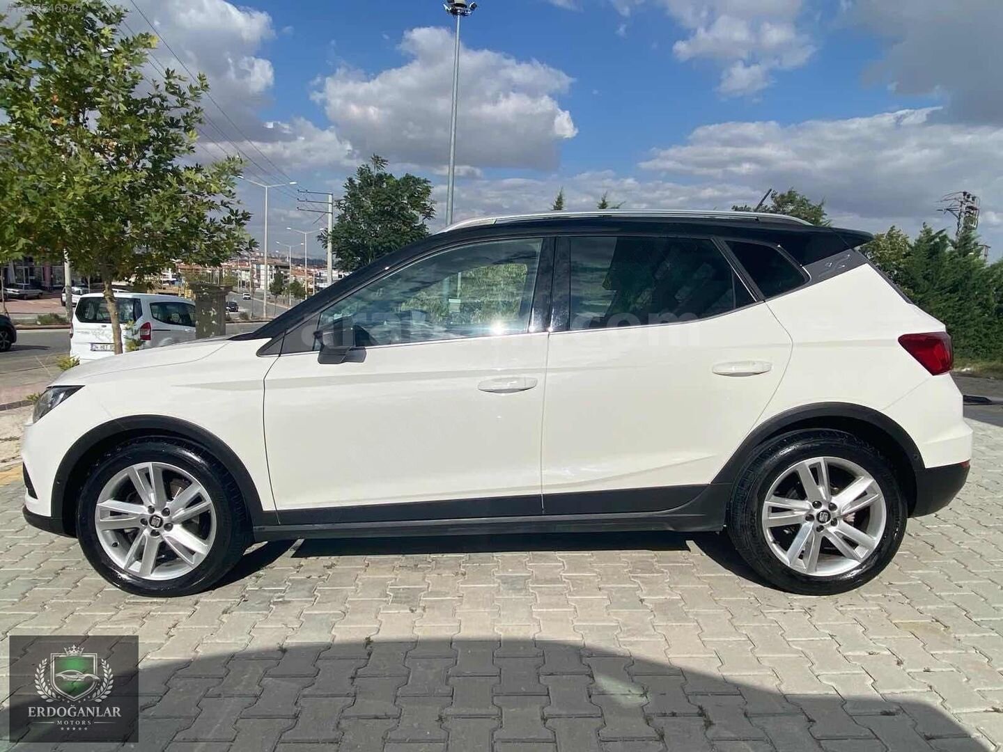 Galeriden Seat Arona 1.0 EcoTSI FR 2021 Model Konya 76.900 km Beyaz 3