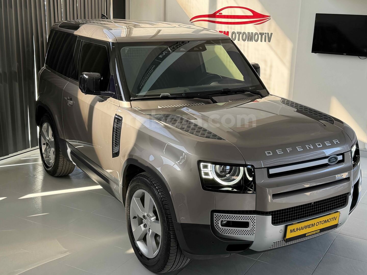 Galeriden Land Rover Defender 90 3.0 D 2022 Model Bursa 49.000 km Kahverengi 3