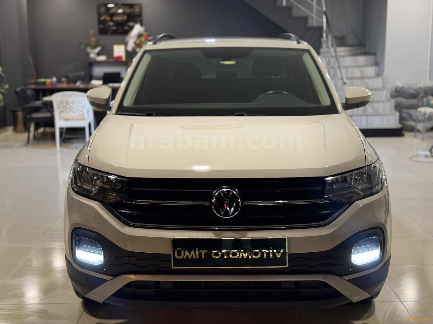 Galeriden Volkswagen T-Cross 1.0 TSI Life 2023 Model Muş 78.000 km Gri 2