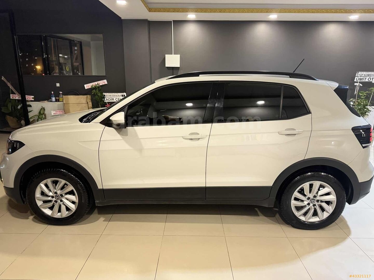 Galeriden Volkswagen T-Cross 1.0 TSI Life 2023 Model Muş 78.000 km Gri 4