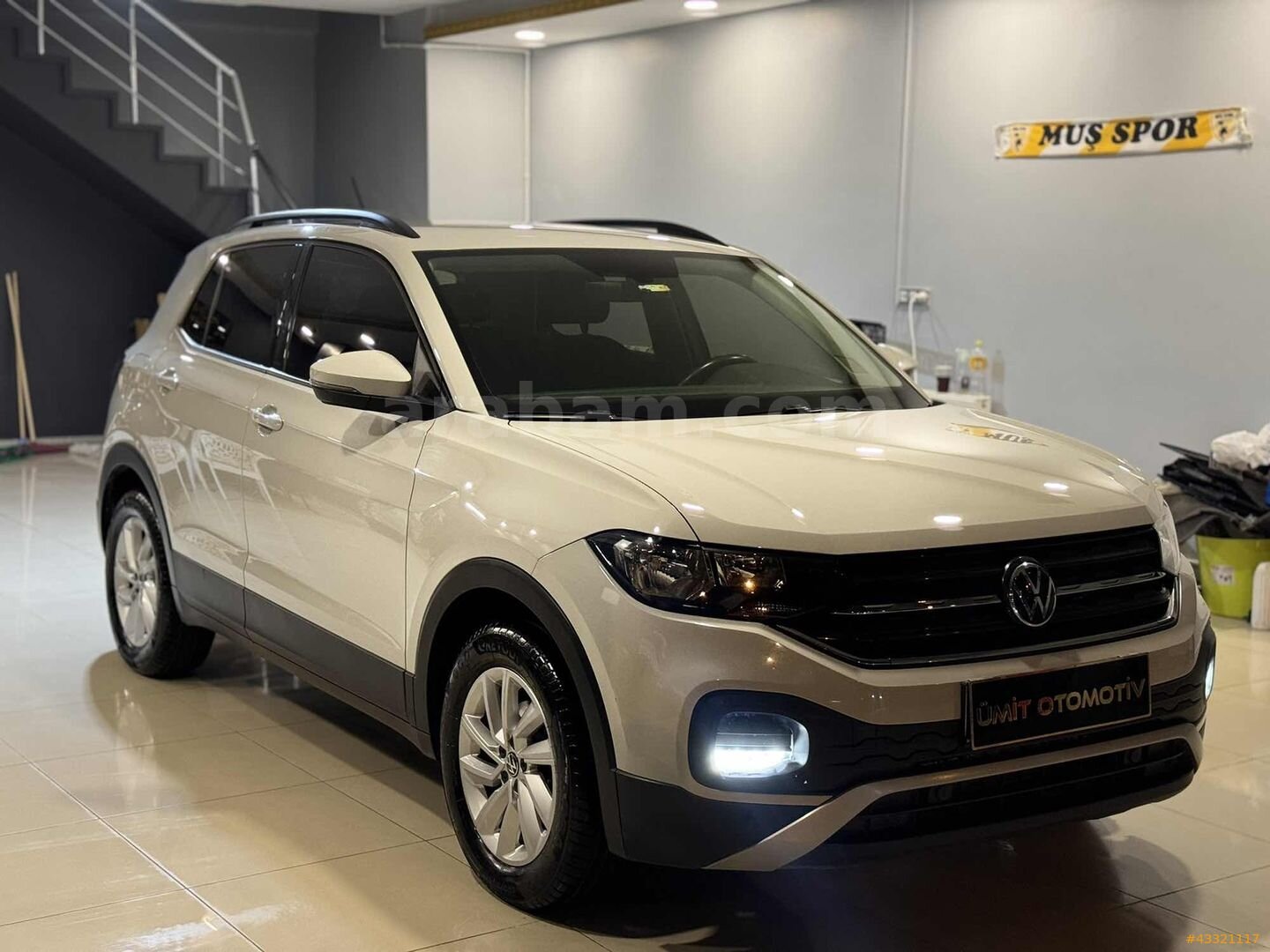 Galeriden Volkswagen T-Cross 1.0 TSI Life 2023 Model Muş 78.000 km Gri 3