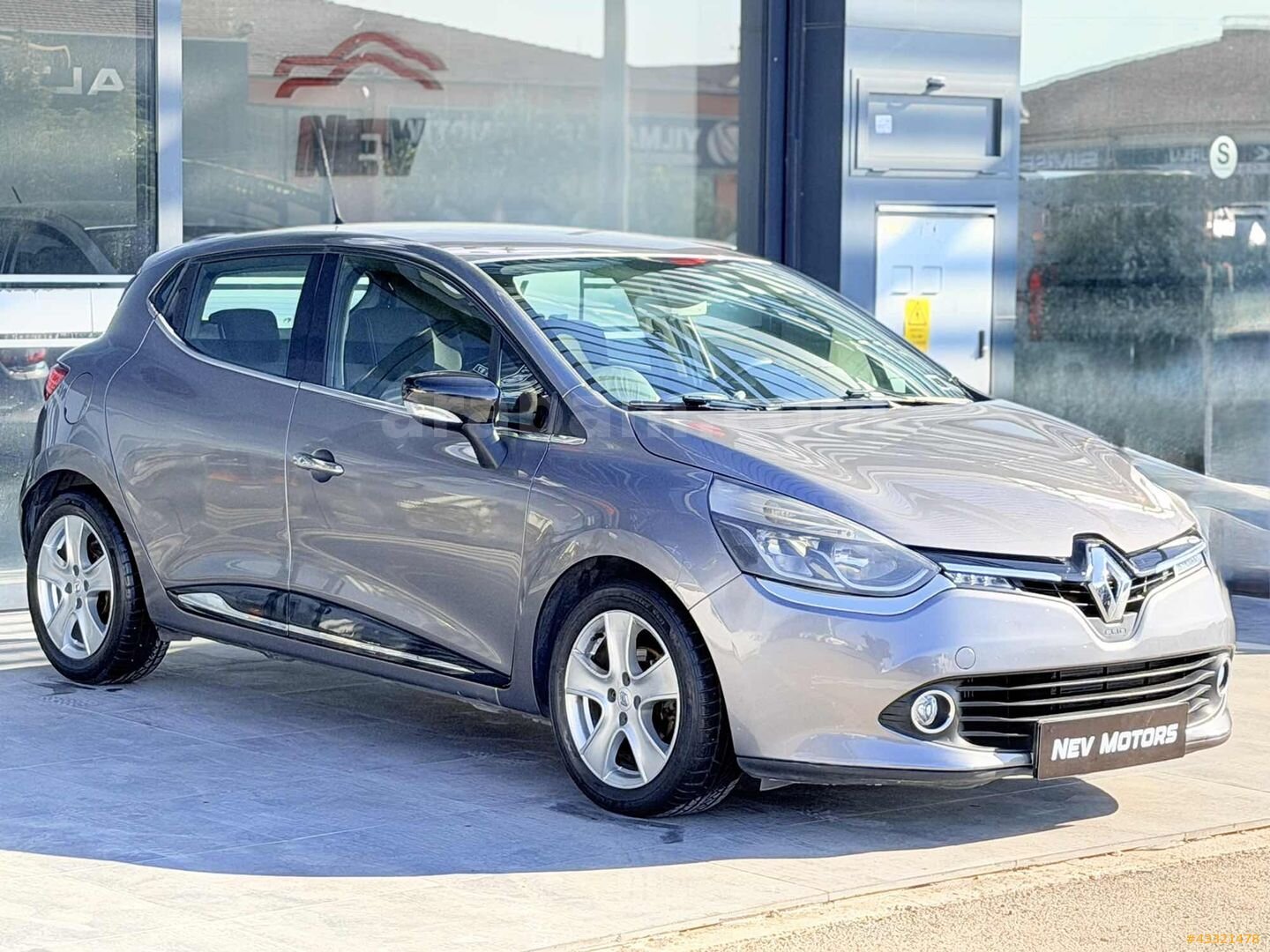 Galeriden Renault Clio 1.5 dCi Icon 2015 Model Aksaray 126.000 km Gri 3
