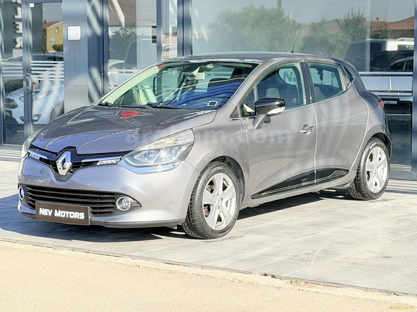 Galeriden Renault Clio 1.5 dCi Icon 2015 Model Aksaray 126.000 km Gri 4