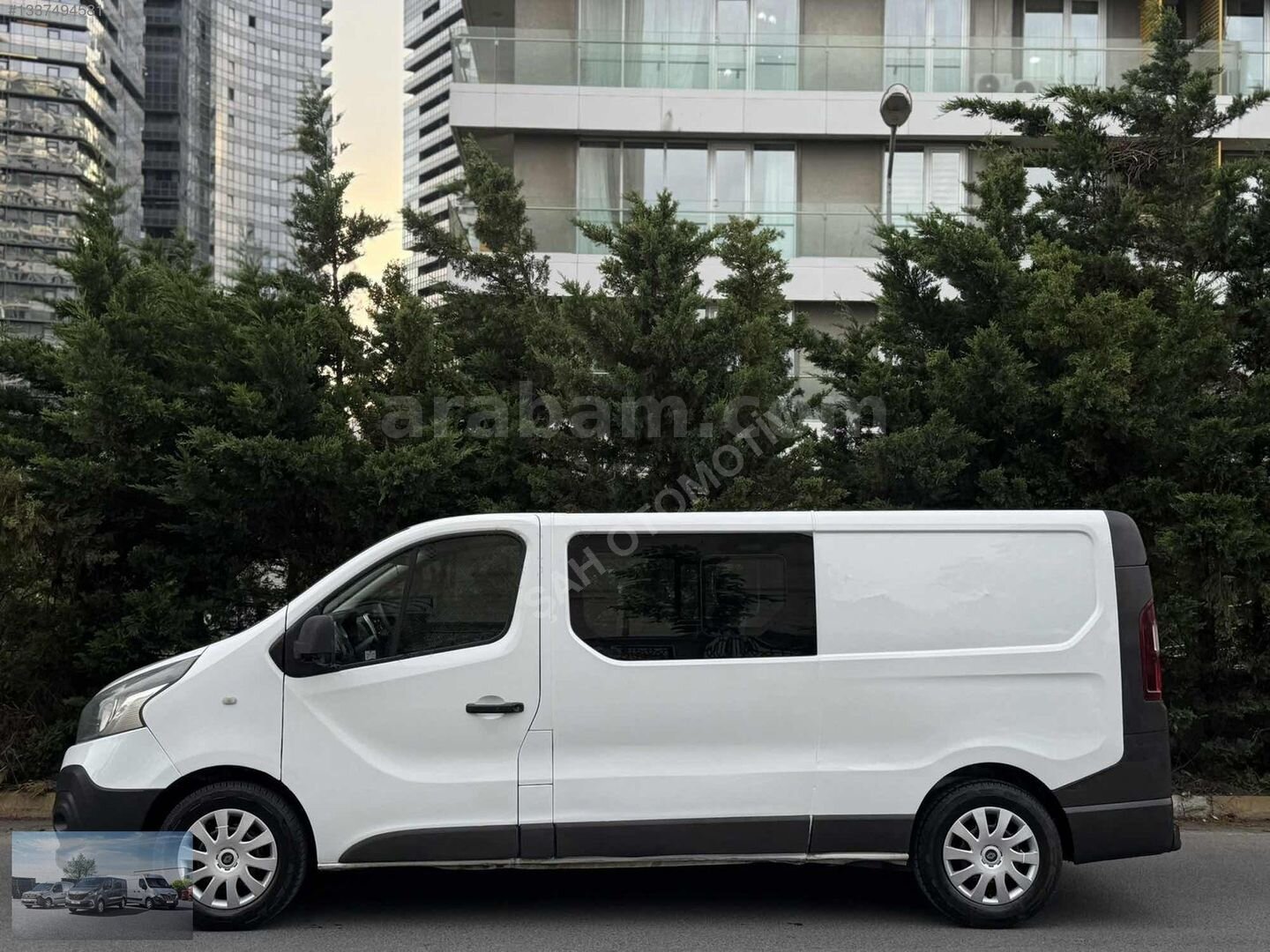 Galeriden Renault Trafic 1.6 DCI Grand Confort 2015 Model İstanbul 20.000 km Beyaz 7