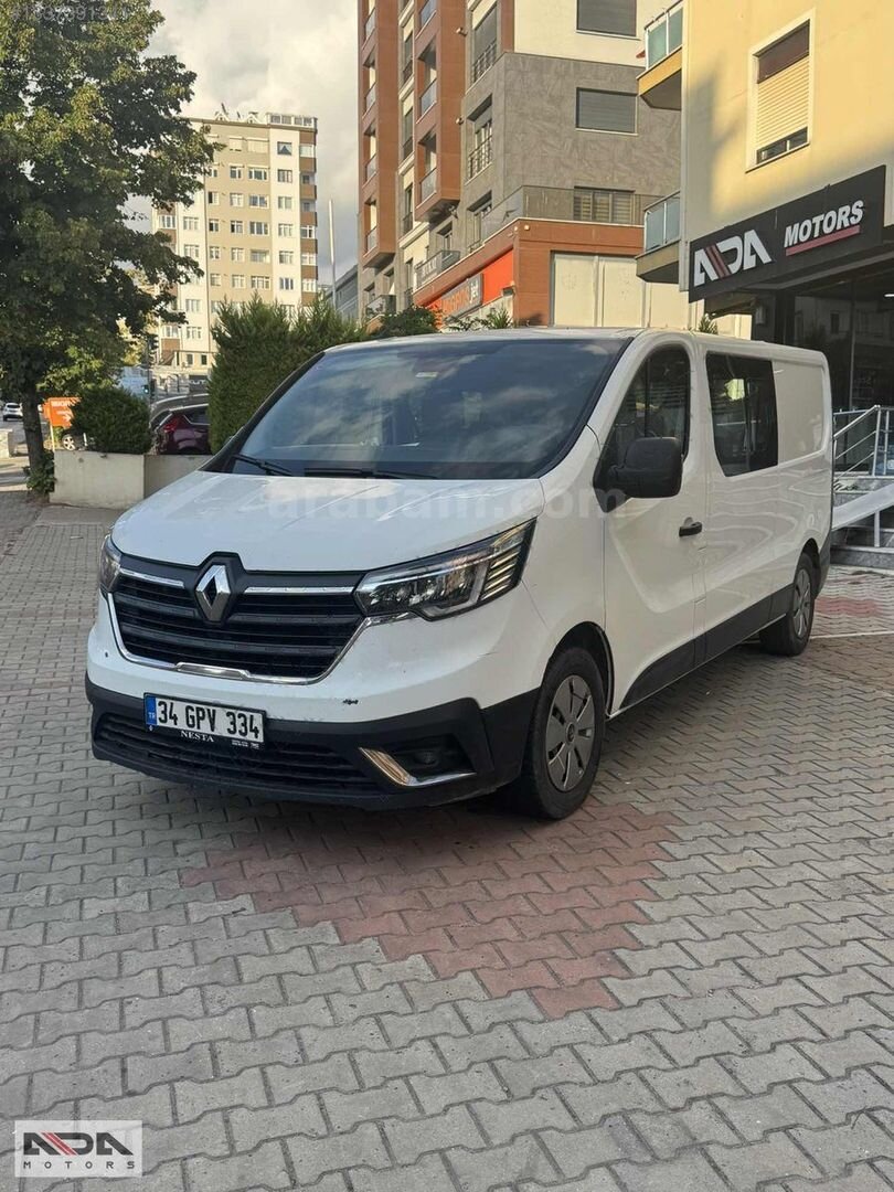 Galeriden Renault Trafic 2.0 BlueDCi Grand Confort 2023 Model İstanbul 290.000 km Beyaz 5