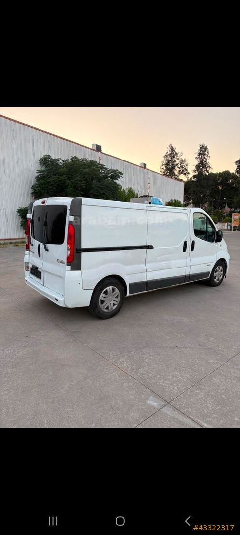 Galeriden Renault Trafic 2.0 DCI Passenger 2012 Model Denizli 350.000 km Beyaz 7