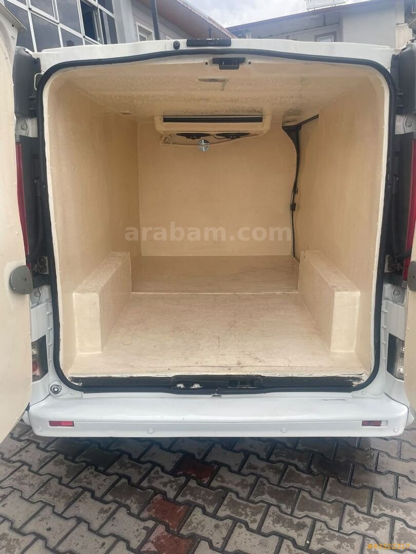 Galeriden Renault Trafic 2.0 DCI Passenger 2012 Model Denizli 350.000 km Beyaz 4