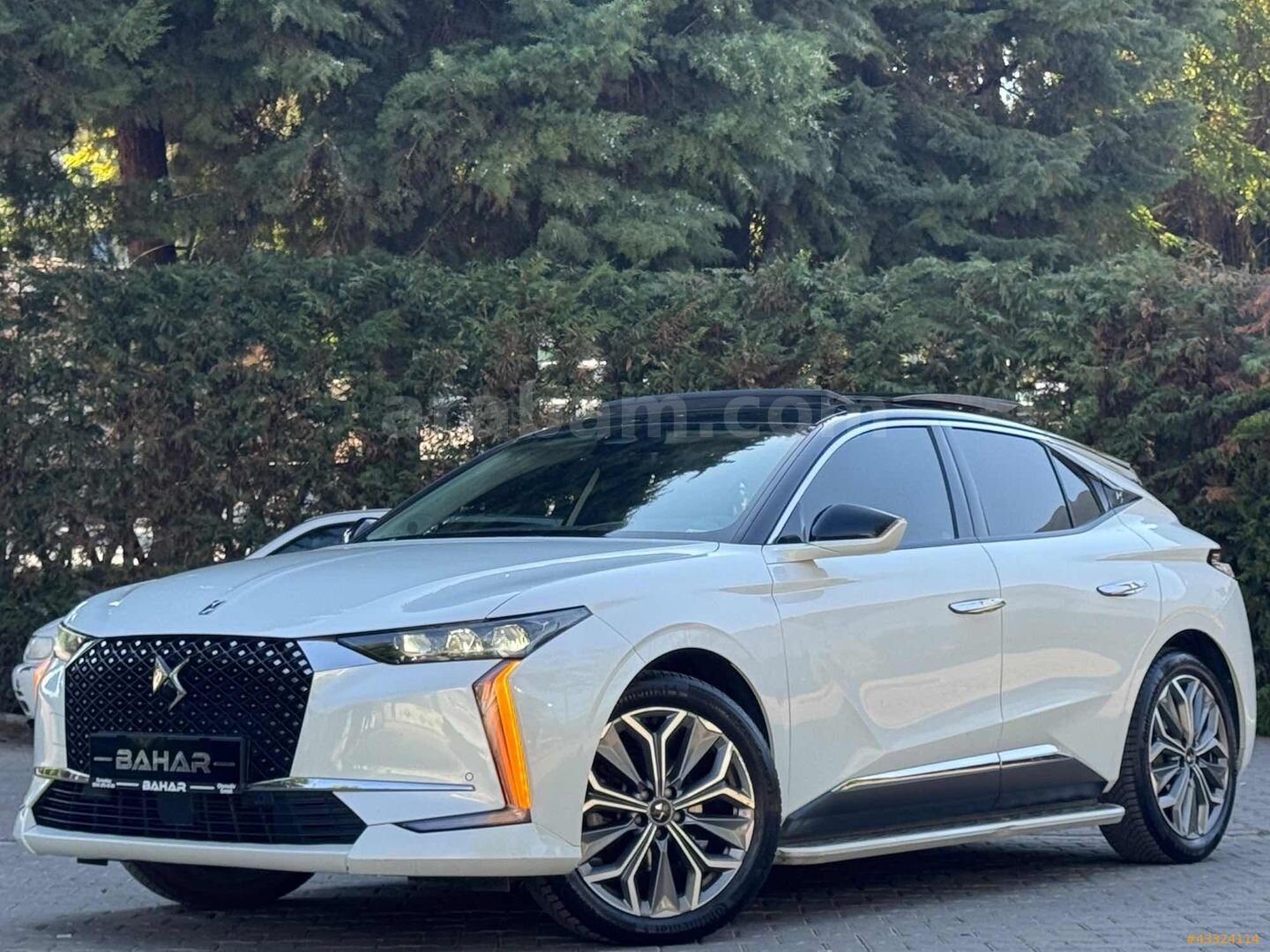 Galeriden DS Automobiles DS4 1.5 BlueHDi Trocadero 2022 Model Balıkesir 85.500 km Beyaz 3