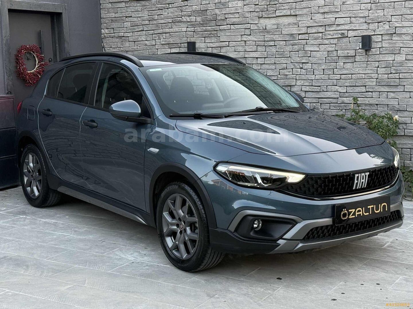 BOYASIZ 2022 Fiat Egea CROSS Urban 22.000 Km (K.K. Geçerli) 2