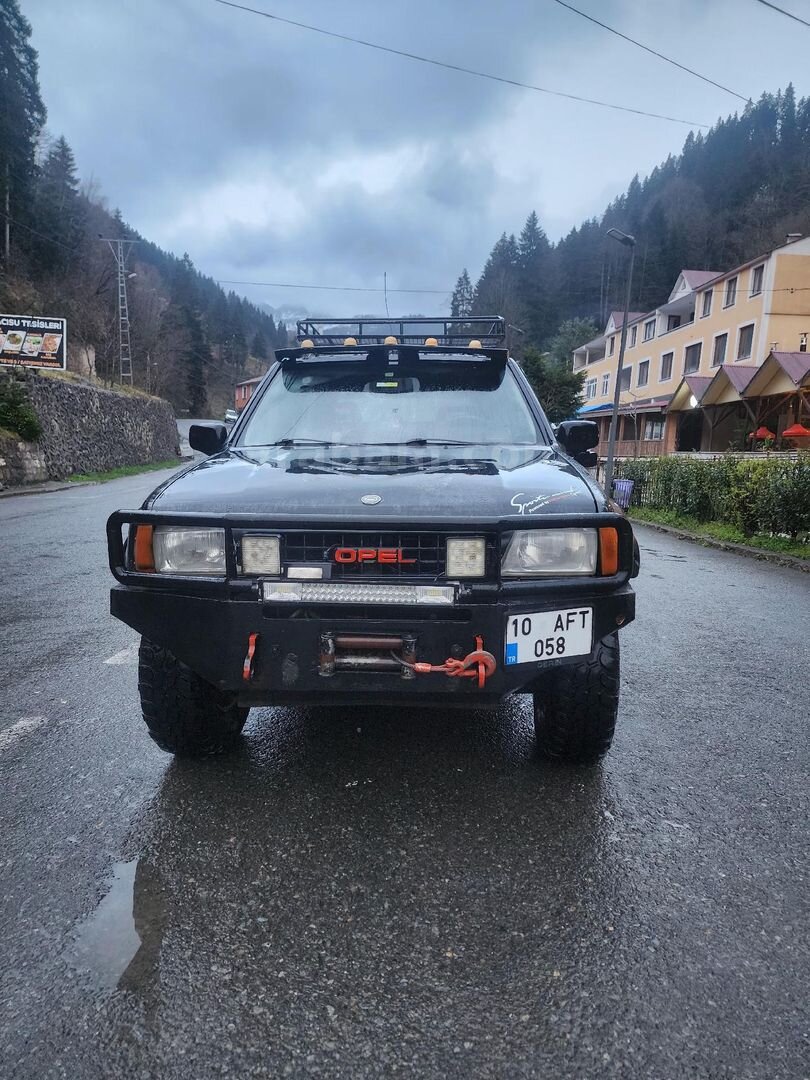 Sahibinden Opel Frontera 2.0 Sport 1996 Model Trabzon 345.000 km Siyah 1