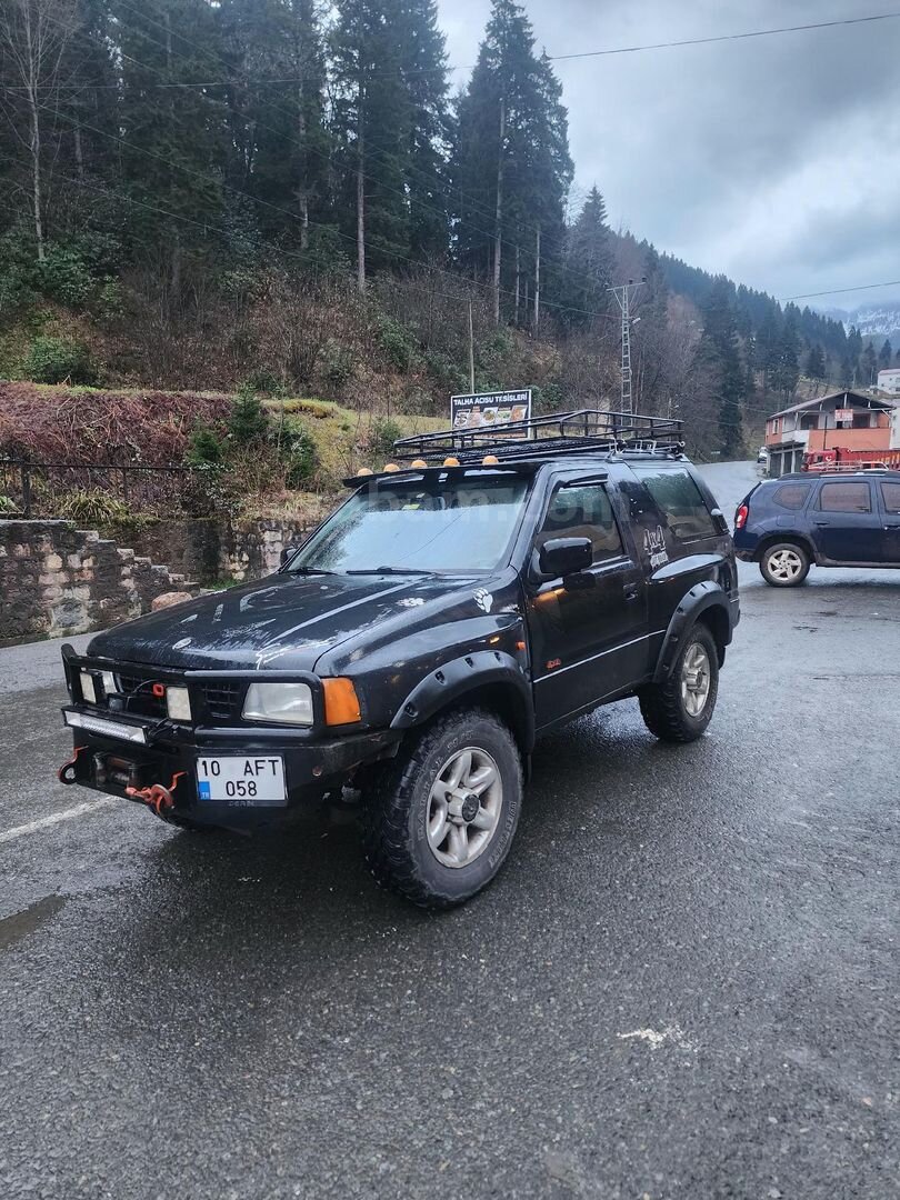 Sahibinden Opel Frontera 2.0 Sport 1996 Model Trabzon 345.000 km Siyah 2