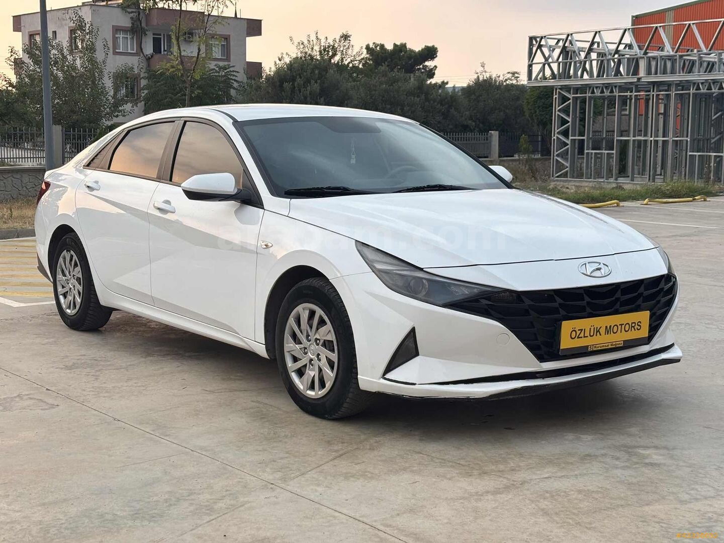 Galeriden Hyundai Elantra 1.6 MPI Style 2022 Model Hatay 181.000 km Beyaz 1
