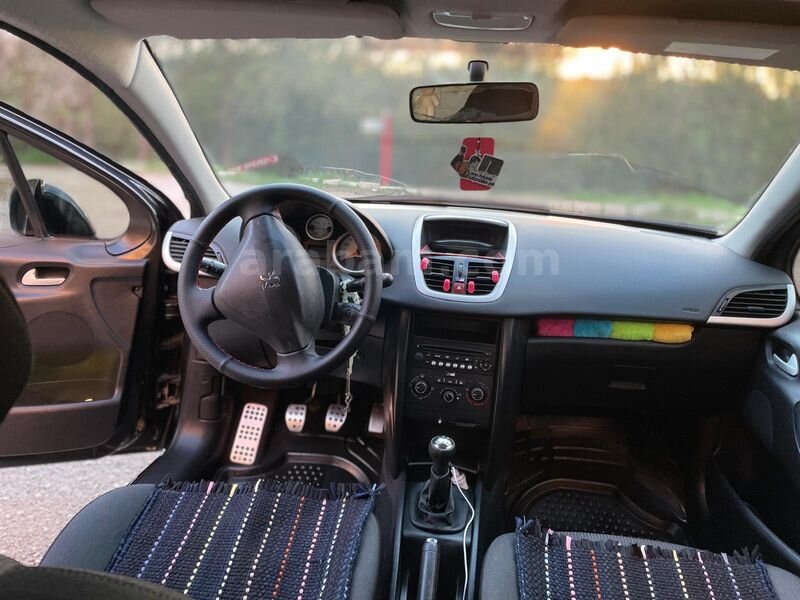 Sahibinden Peugeot 207 1.4 VTi Trendy 2010 Model Ankara 260.000 km Siyah
