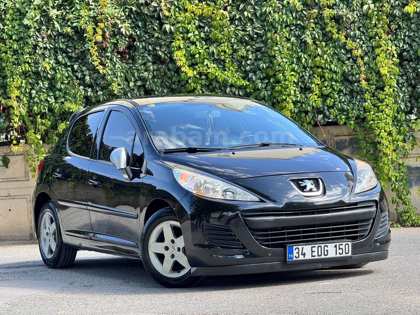 Sahibinden Peugeot 207 1.4 Comfort 2011 Model Afyonkarahisar 217.000 km Siyah 1