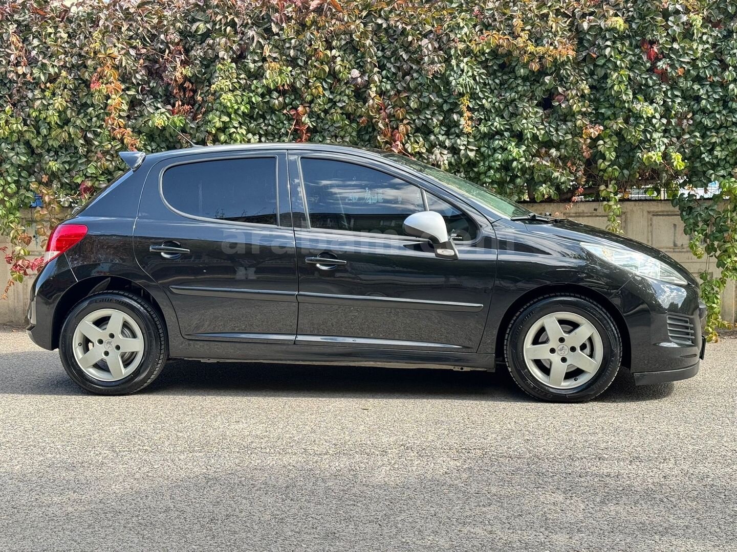 Sahibinden Peugeot 207 1.4 Comfort 2011 Model Afyonkarahisar 217.000 km Siyah 6