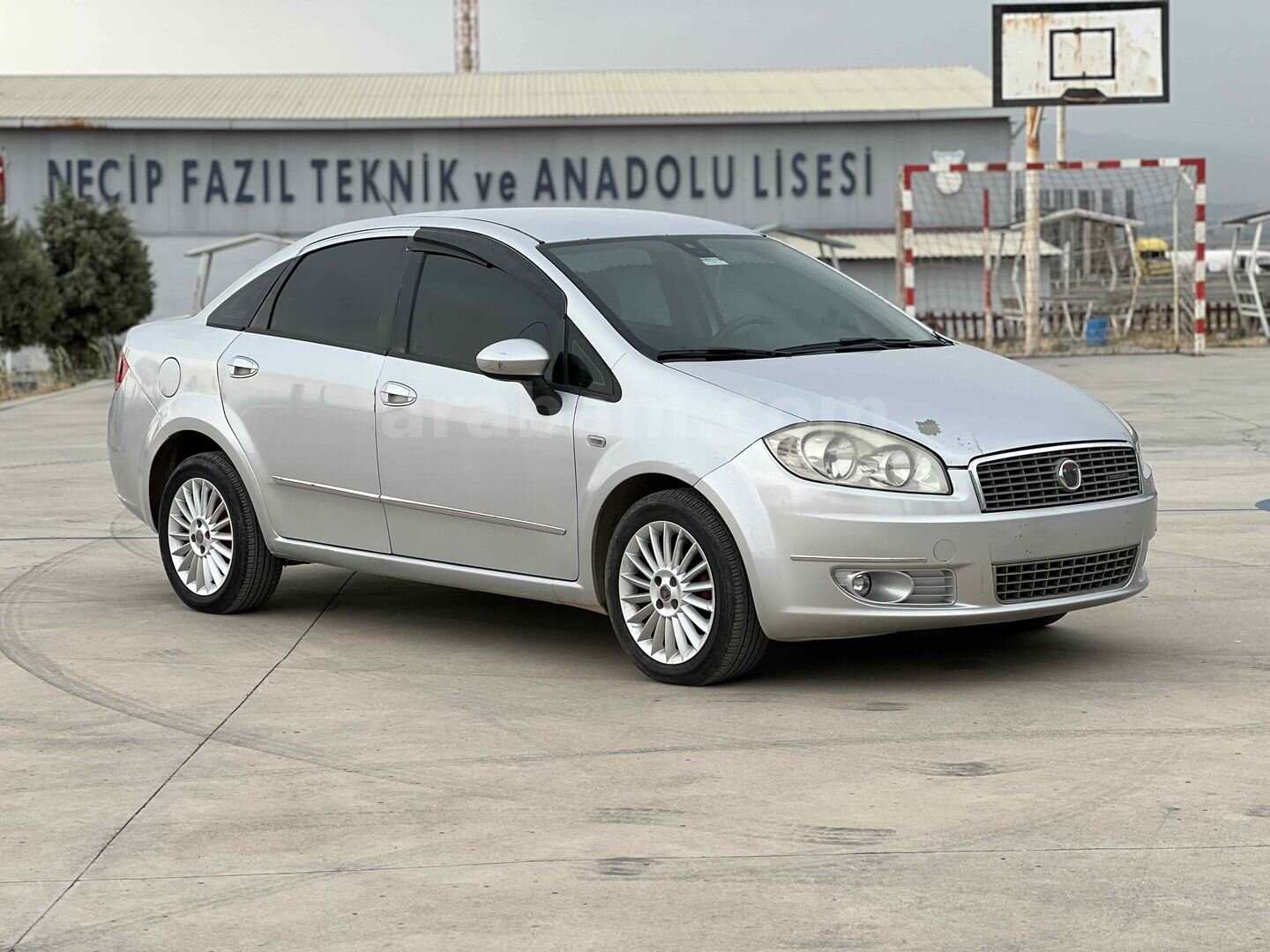 Galeriden Fiat Linea 1.3 Multijet Active Plus 2010 Model Kahramanmaraş 253.000 km Gri 4