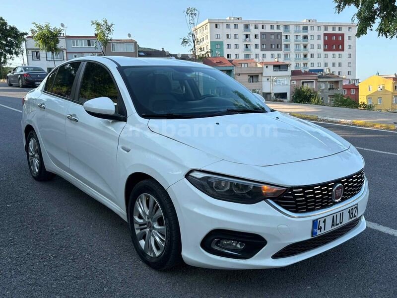 Galeriden Fiat Egea 1.3 Multijet Urban 2018 Model İstanbul 197.000 km Beyaz