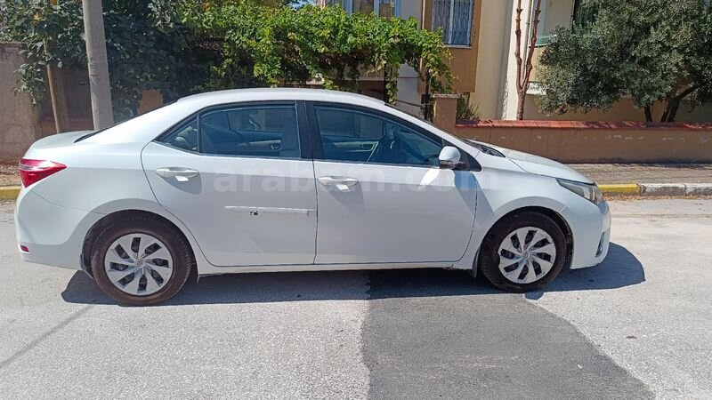 Sahibinden Toyota Corolla 1.6 Touch 2015 Model Balıkesir 242.000 km Beyaz
