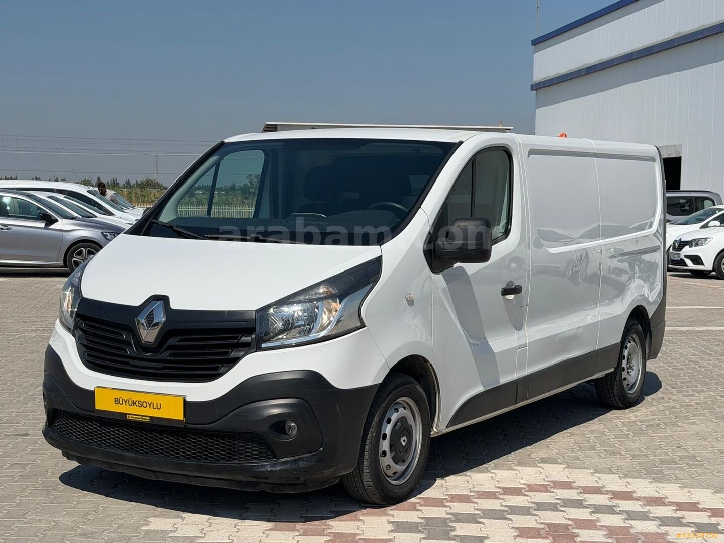 Galeriden Renault Trafic 1.6 DCI Grand Confort 2019 Model İzmir 184.046 km Beyaz 3
