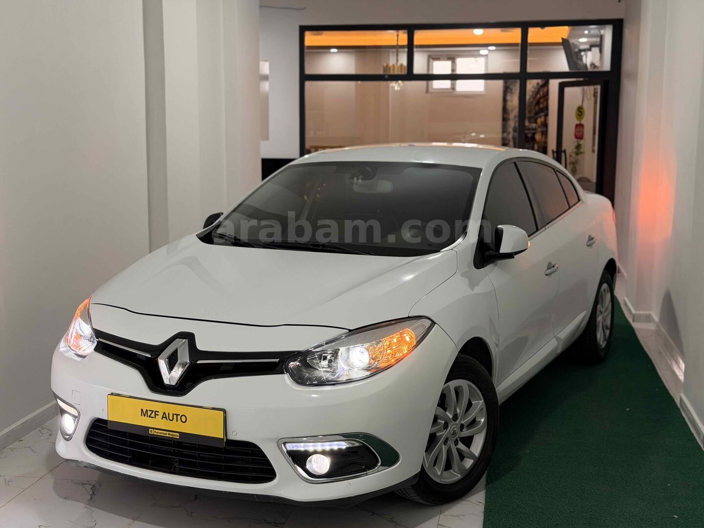 Galeriden Renault Fluence 1.5 dCi Icon 2013 Model Şanlıurfa 137.000 km Beyaz 2