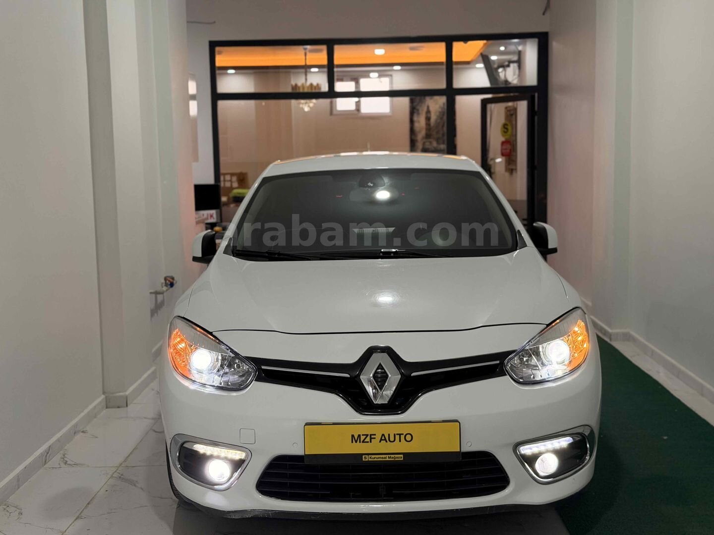 Galeriden Renault Fluence 1.5 dCi Icon 2013 Model Şanlıurfa 137.000 km Beyaz 5