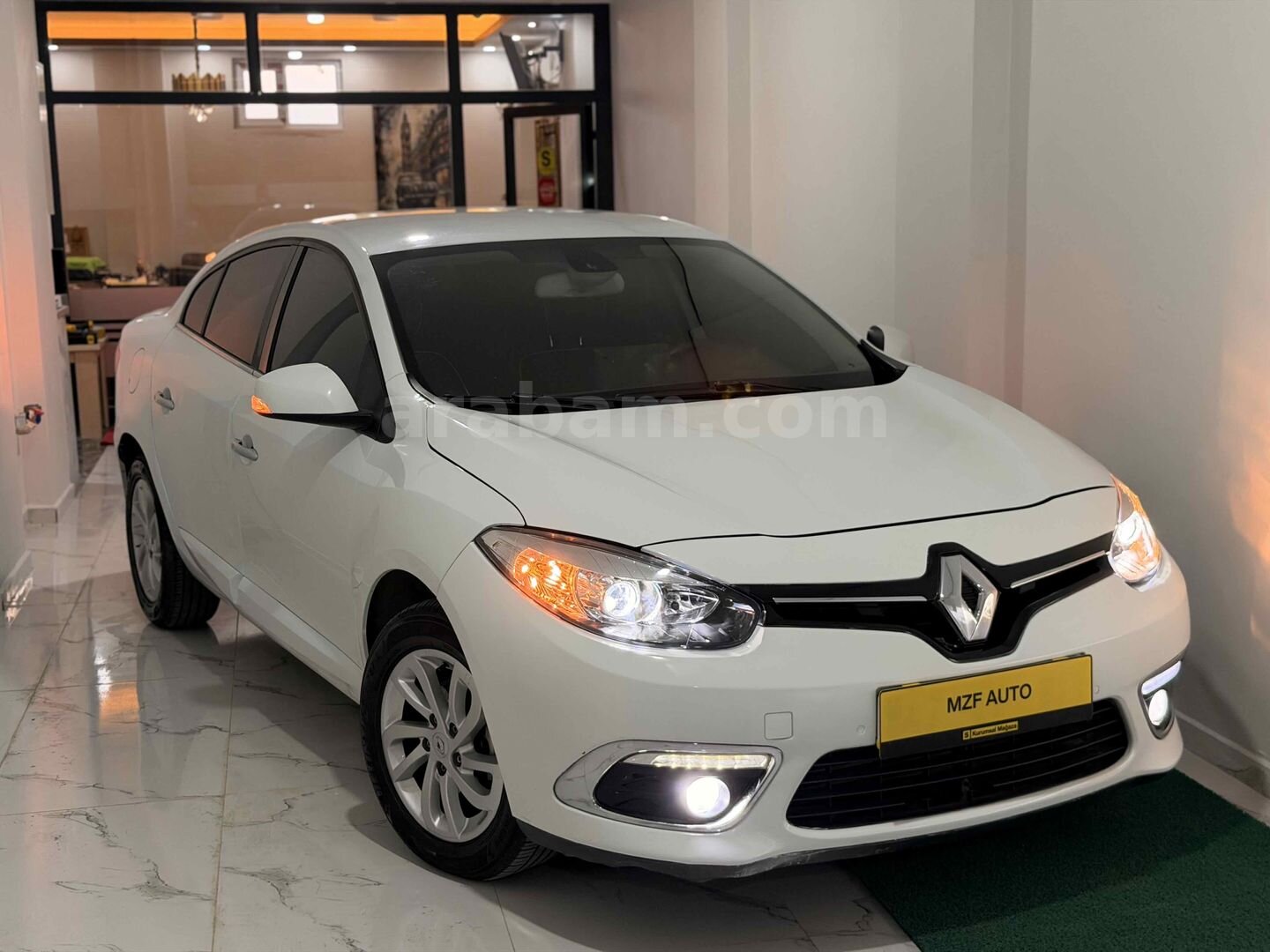 Galeriden Renault Fluence 1.5 dCi Icon 2013 Model Şanlıurfa 137.000 km Beyaz 1