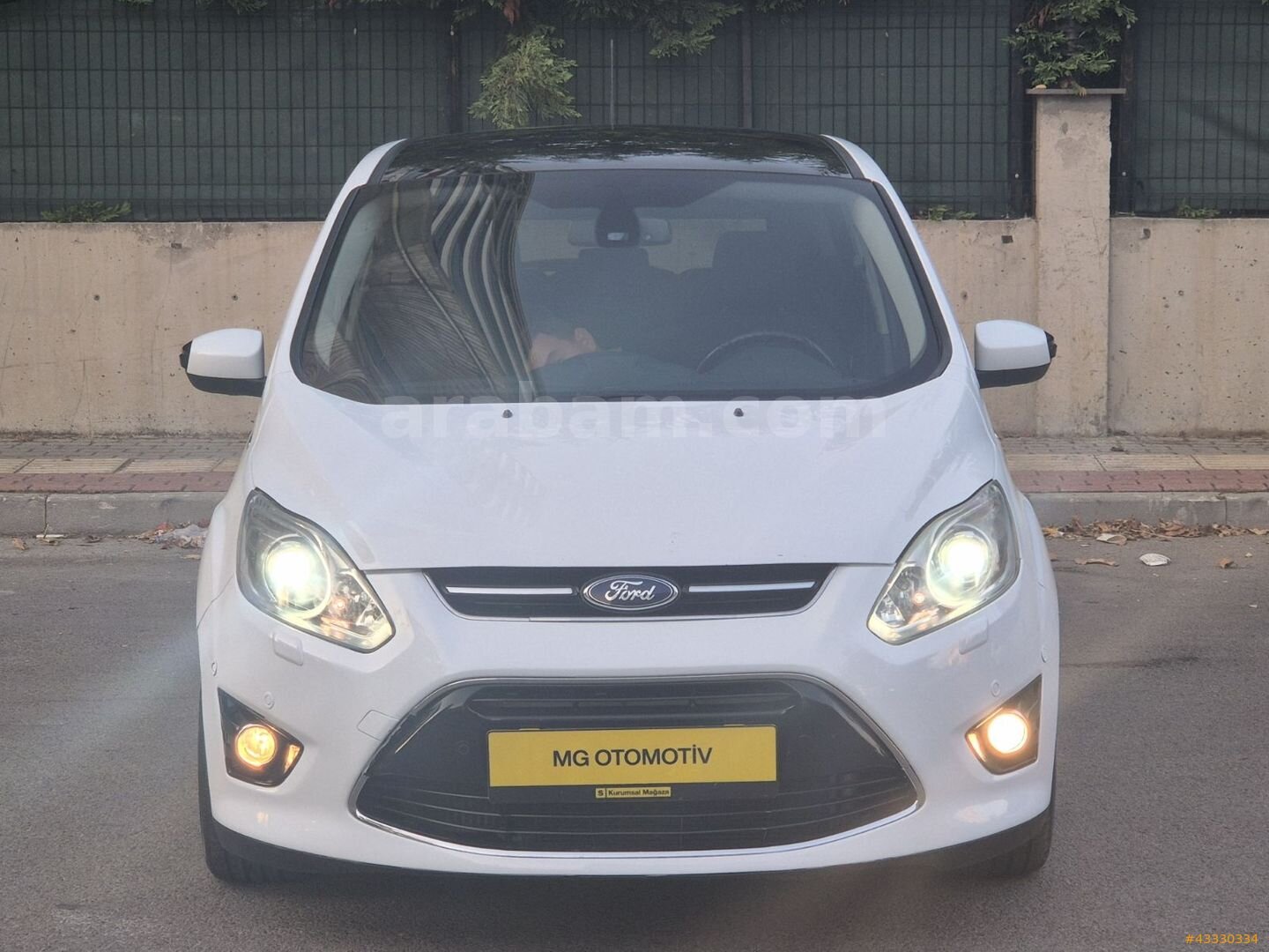Galeriden Ford C-Max 1.6 TDCi Titanium 2012 Model Bursa 153.500 km Beyaz 2