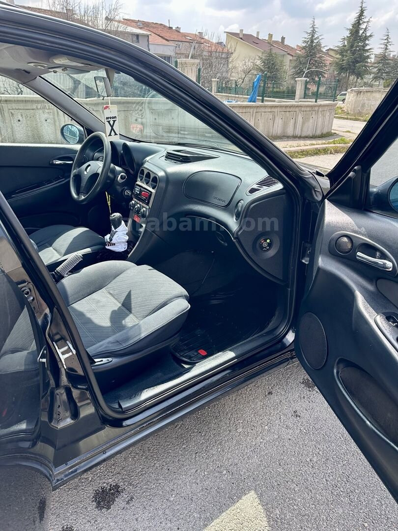 Sahibinden Alfa Romeo 156 1.6 TS 2001 Model Ankara 281.000 km Siyah 5