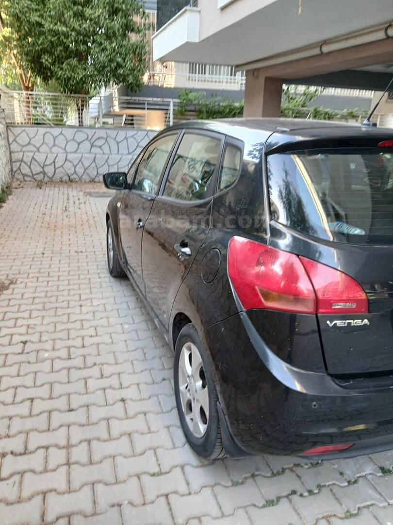 Sahibinden Kia Venga 1.4 CRDi Active 2011 Model İzmir 229.000 km Siyah 5