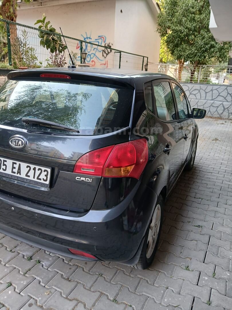Sahibinden Kia Venga 1.4 CRDi Active 2011 Model İzmir 229.000 km Siyah 6
