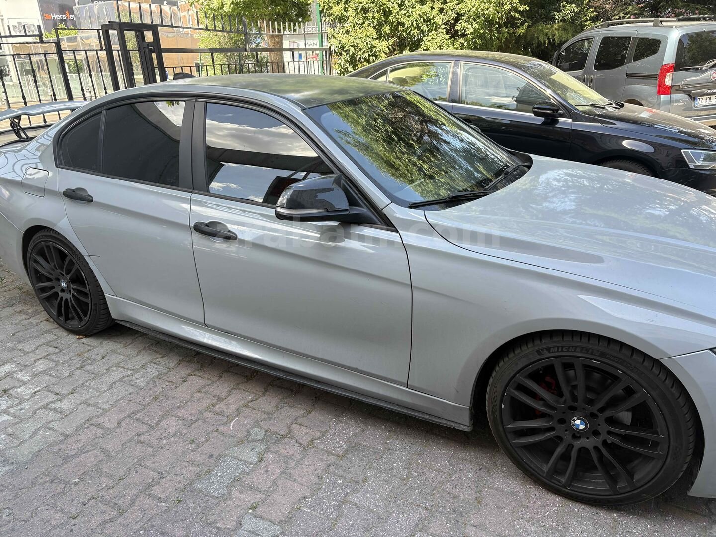 Sahibinden BMW 3 Serisi 320i ED Modern Line 2015 Model İstanbul 174.000 km Gri 4