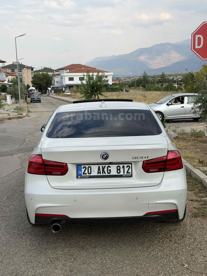 Sahibinden BMW 3 Serisi 320i ED 40th Year Edition 2016 Model Denizli 160.000 km Beyaz 6