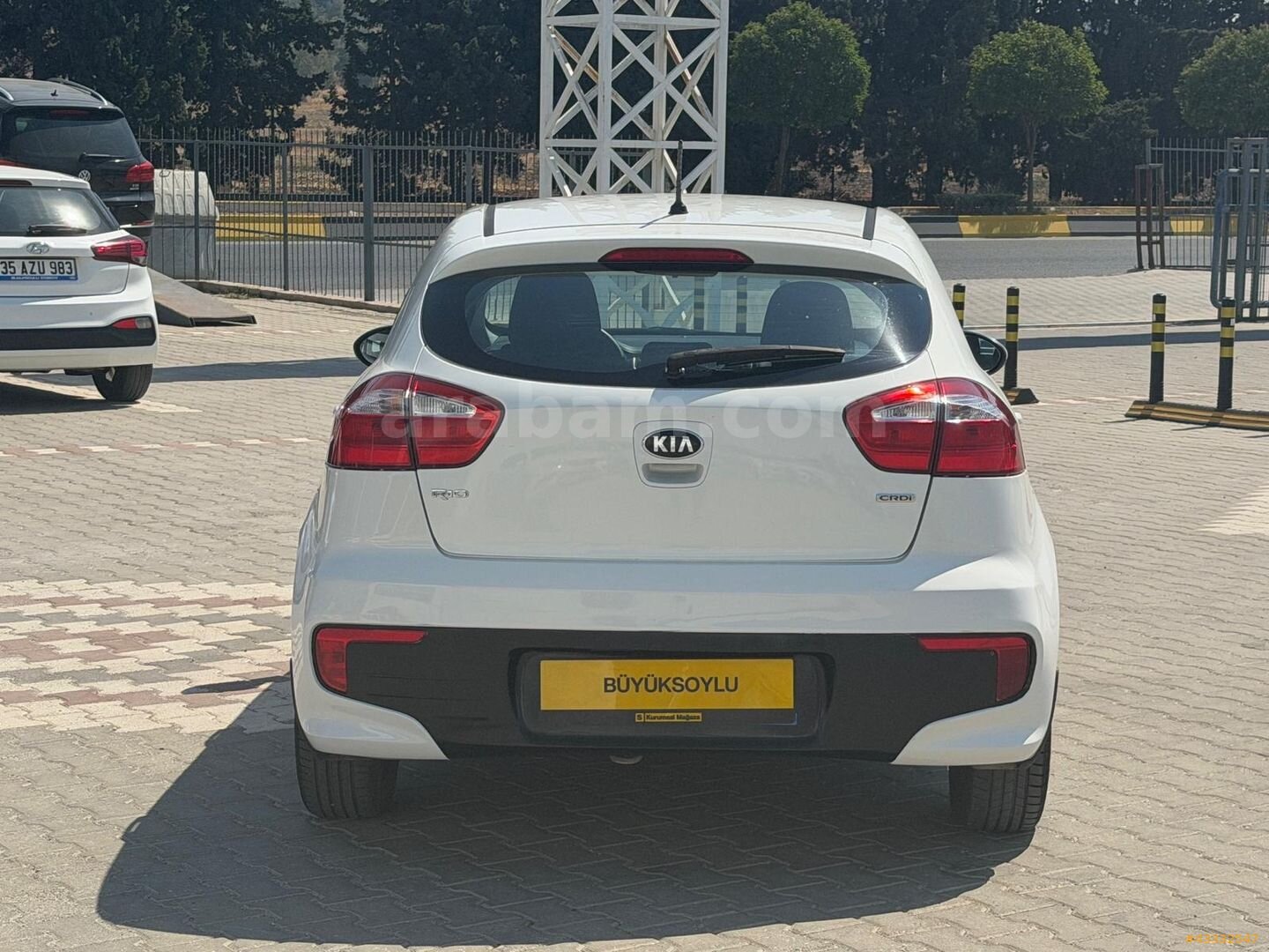 BÜYÜKSOYLU FİLO/2015 MODEL KIA RIO 1.4 CRDI COMFORT 90 HP 7
