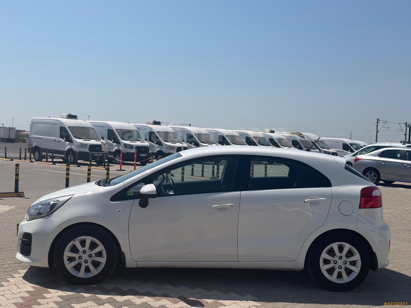 BÜYÜKSOYLU FİLO/2015 MODEL KIA RIO 1.4 CRDI COMFORT 90 HP 5