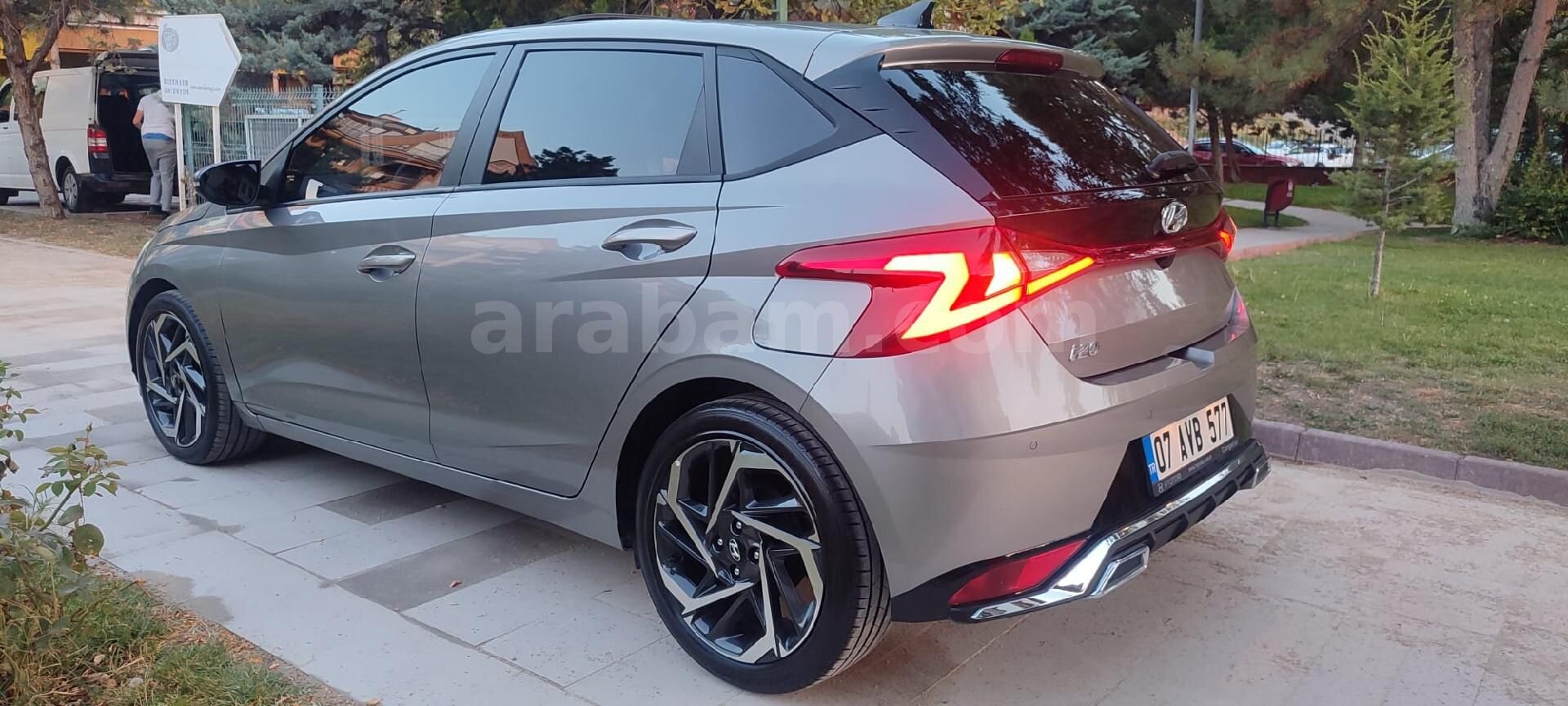2021 MODEL HYUNDAI İ 20 STYLE PLUS SANRUFLU 40 BİNDE DEGİSENSİZ 7
