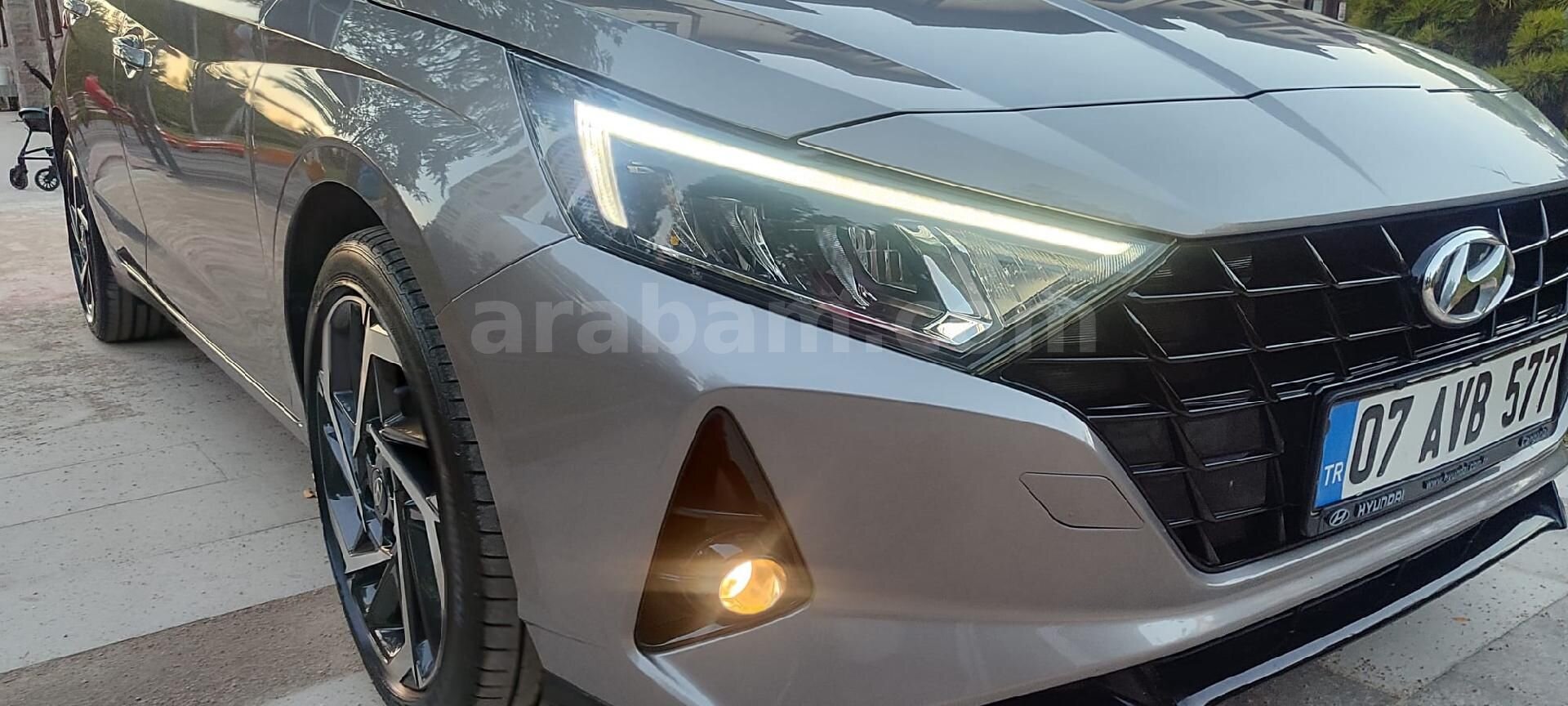 2021 MODEL HYUNDAI İ 20 STYLE PLUS SANRUFLU 40 BİNDE DEGİSENSİZ 4