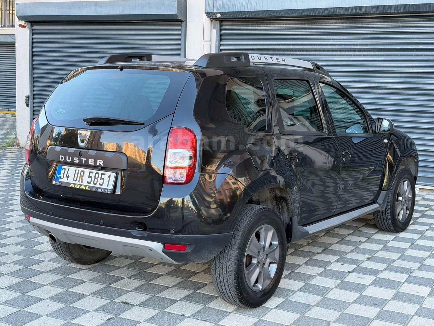 Galeriden Dacia Duster 1.5 dCi Laureate 2015 Model İstanbul 118.419 km Siyah 5